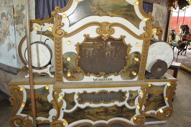 A close-up of a clock

Description automatically generated